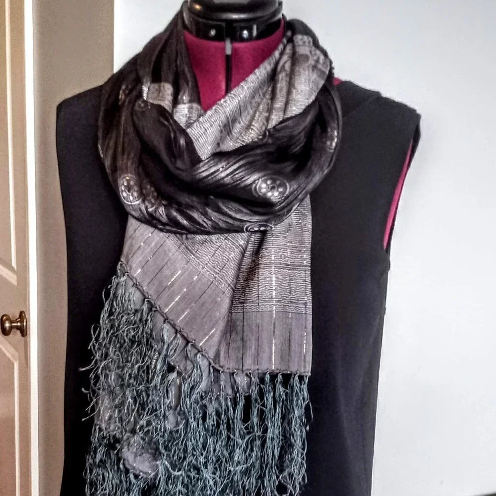 Black & Grey Oblong Fringed Metallic Scarf/Wrap